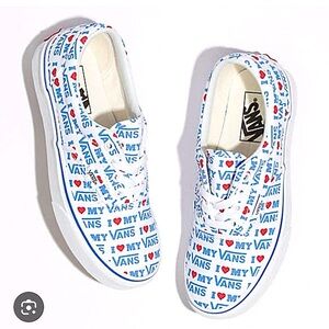Vans women’s size 7 1/2 unisex men’s size 5- Blue and Red Love Print preowned